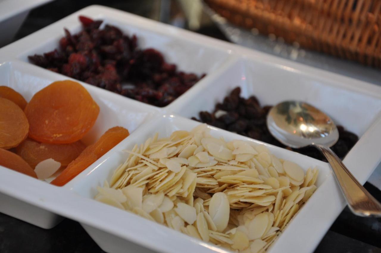 Piramida Park Hotel & Wellness 蒂黑 外观 照片