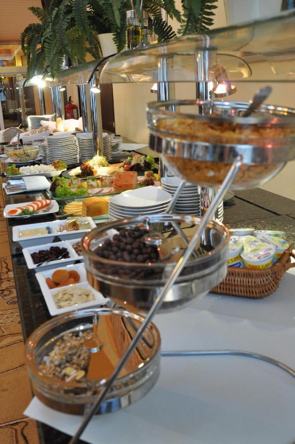 Piramida Park Hotel & Wellness 蒂黑 外观 照片