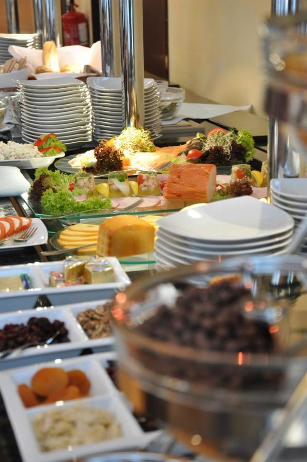 Piramida Park Hotel & Wellness 蒂黑 外观 照片