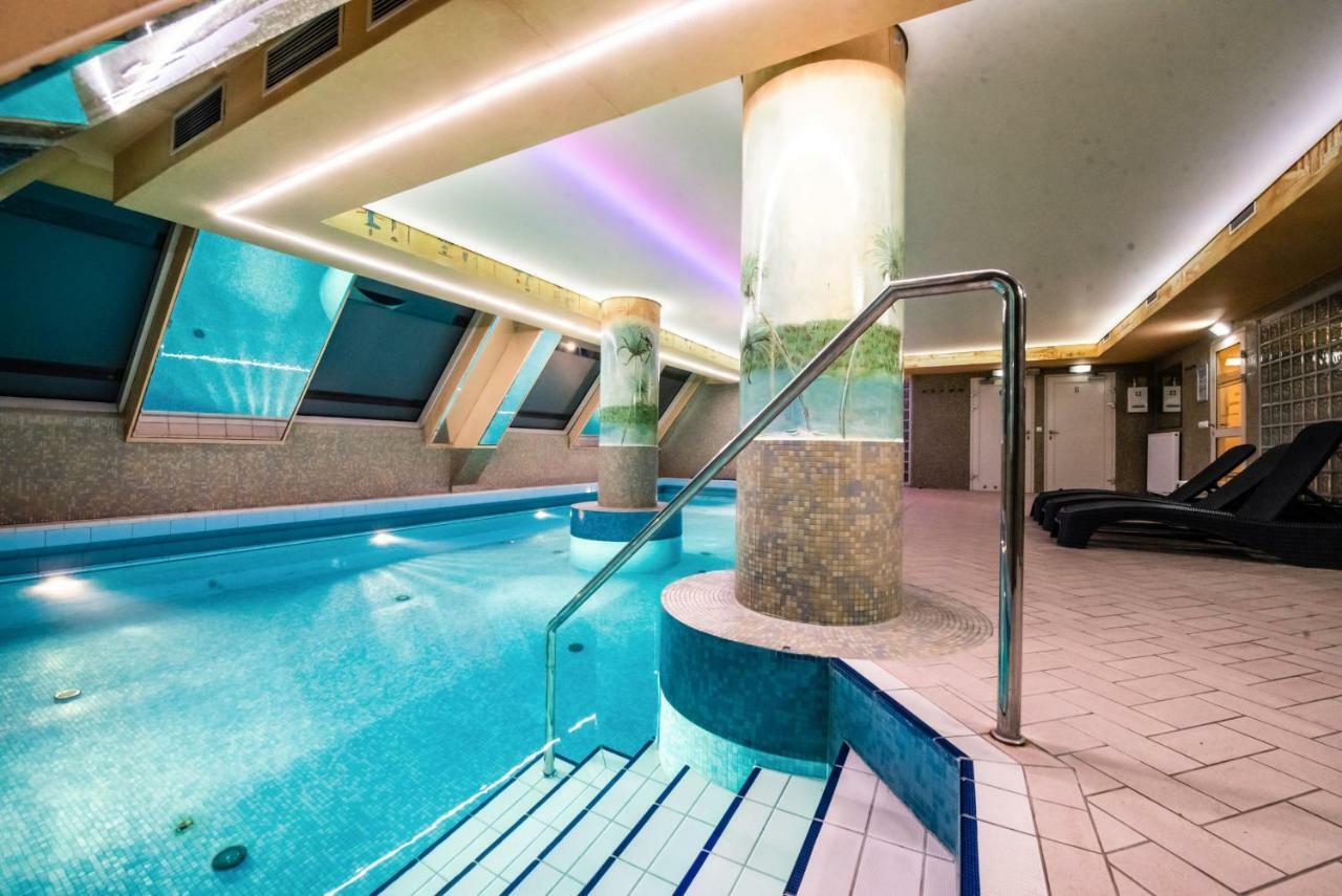 Piramida Park Hotel & Wellness 蒂黑 外观 照片