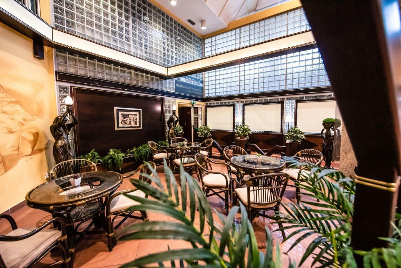 Piramida Park Hotel & Wellness 蒂黑 外观 照片