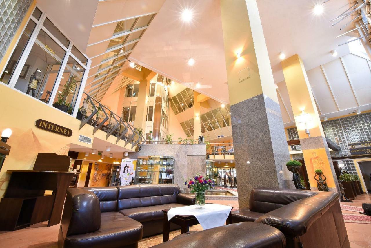Piramida Park Hotel & Wellness 蒂黑 外观 照片