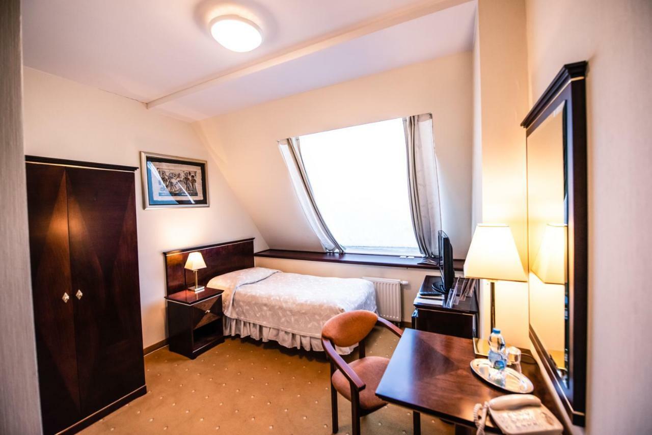Piramida Park Hotel & Wellness 蒂黑 外观 照片