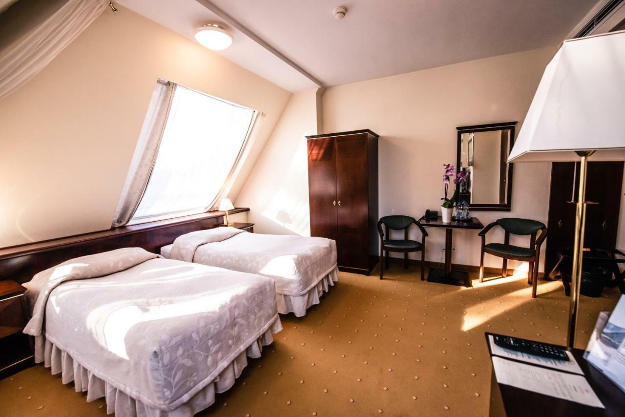 Piramida Park Hotel & Wellness 蒂黑 外观 照片